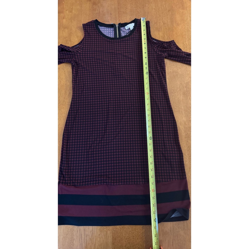 Michael Kors Women's Burgundy Houndstooth Cold Shoulder Dress Size Medium - Picture 9 of 10